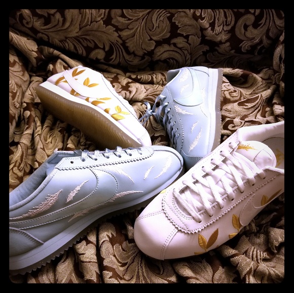 2 Pairs of Nike Classic Cortez (Womens Sz. 8.5) - Picture 1 of 1